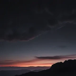 black wallpaper iphone 4k