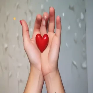 hand heart aesthetic