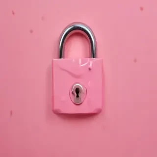 pink lock screen