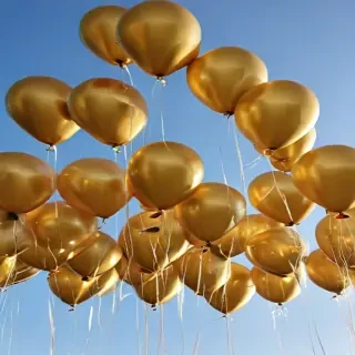 golden balloons