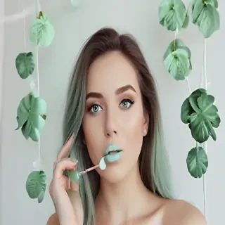 mint green aesthetic