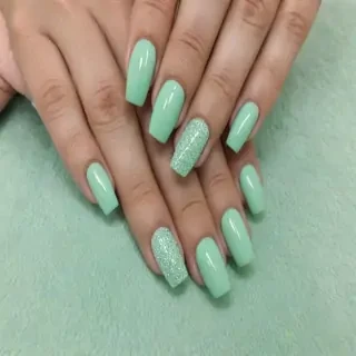 aesthetic mint green