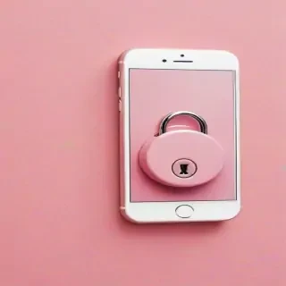 pink lock screen