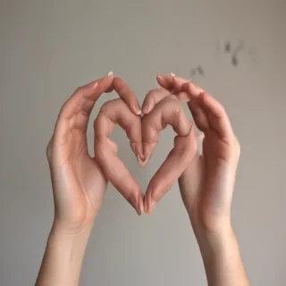 hand heart aesthetic