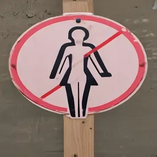 female sign