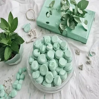 mint green aesthetic