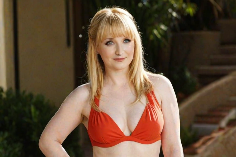 melissa rauch bikinis