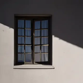shadow window