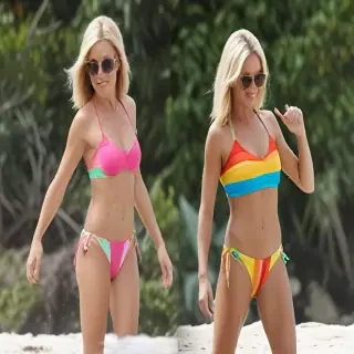 Kelly Ripa in bikini