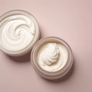 aesthetic cream background