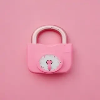 pink lock screen