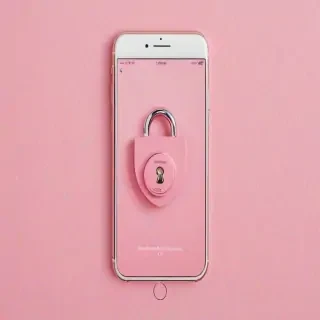 pink lock screen
