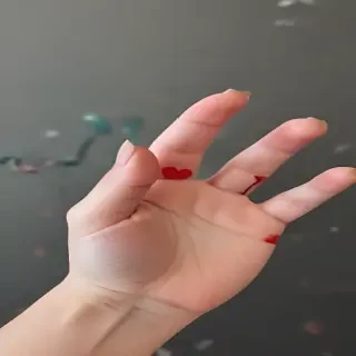 hand heart aesthetic
