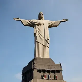 christ the redeemer statue