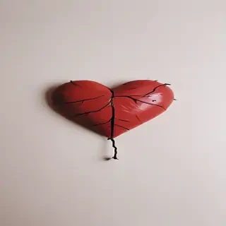 broken heart aesthetic