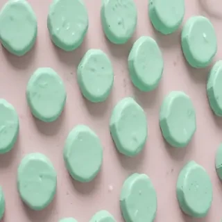 aesthetic mint green
