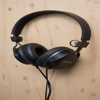 headphones .png