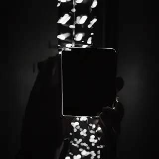 iphone wallpaper aesthetic black