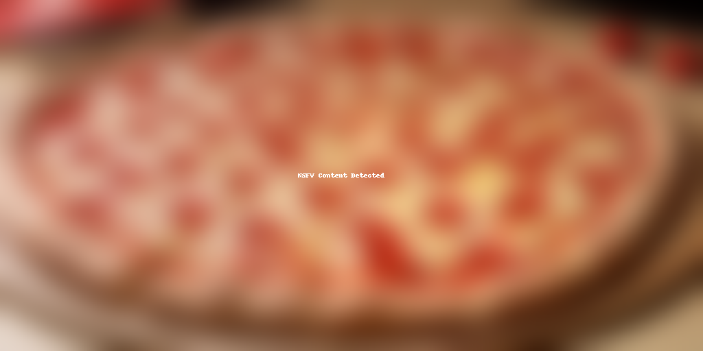 how many slices is in a large pizza hut pizza