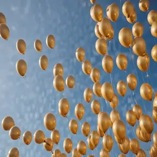 golden balloons