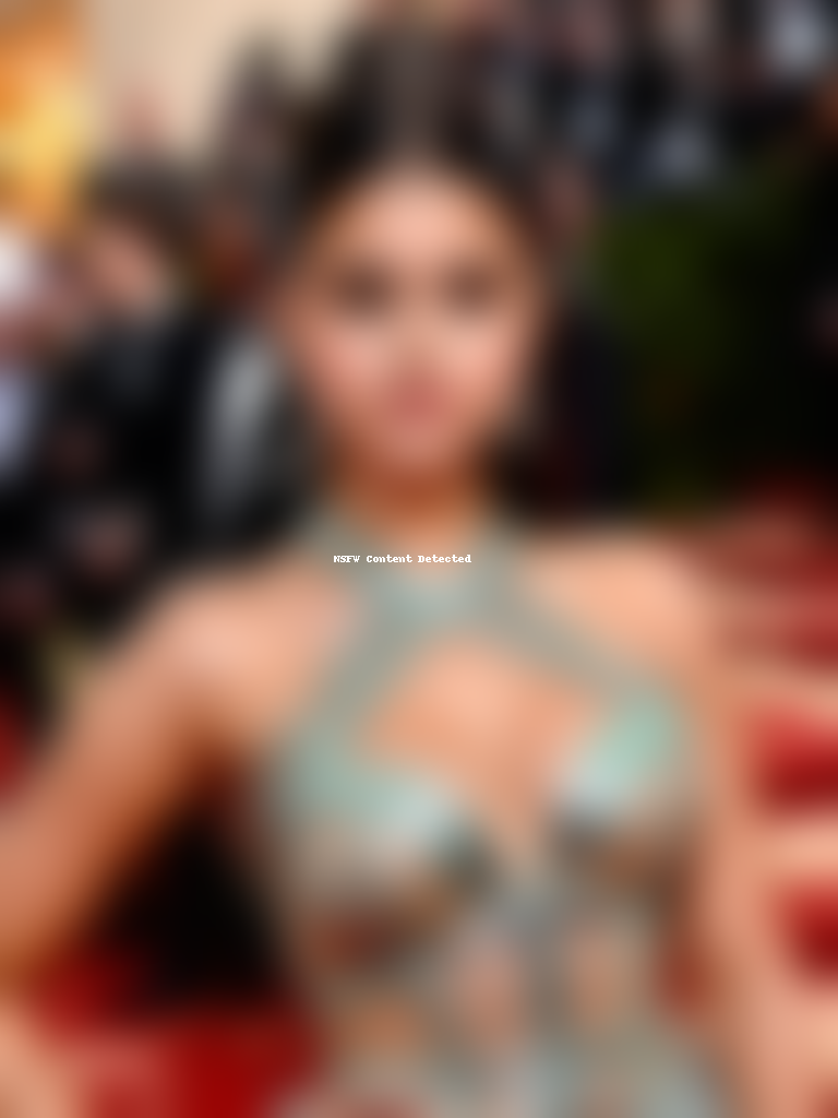 selena gomez at the met gala