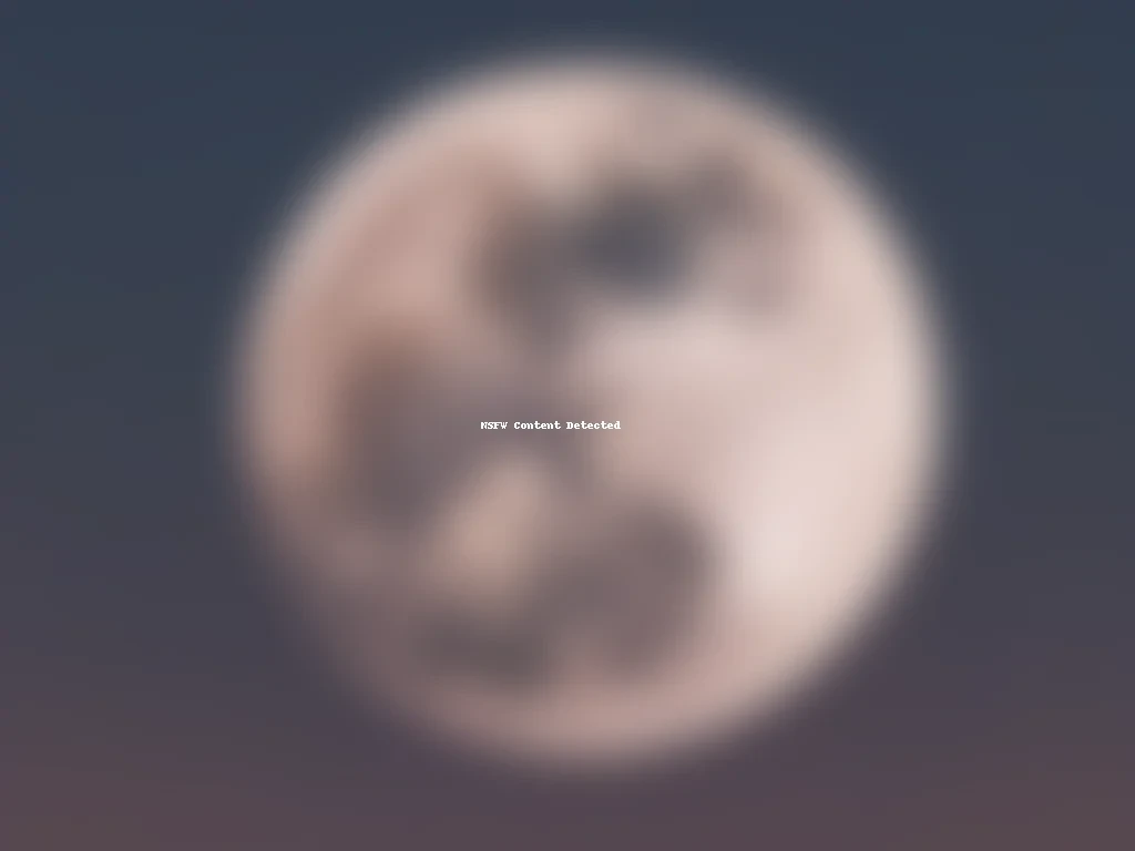 aesthetic crescent moon
