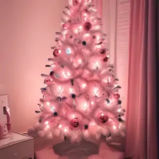 pink christmas aesthetic