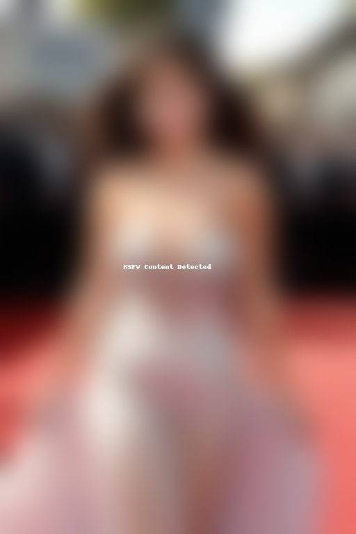 selena gomez upbringing