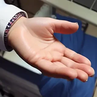 hospital patient hand pic