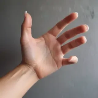hand heart aesthetic