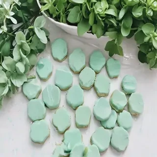 mint green aesthetic