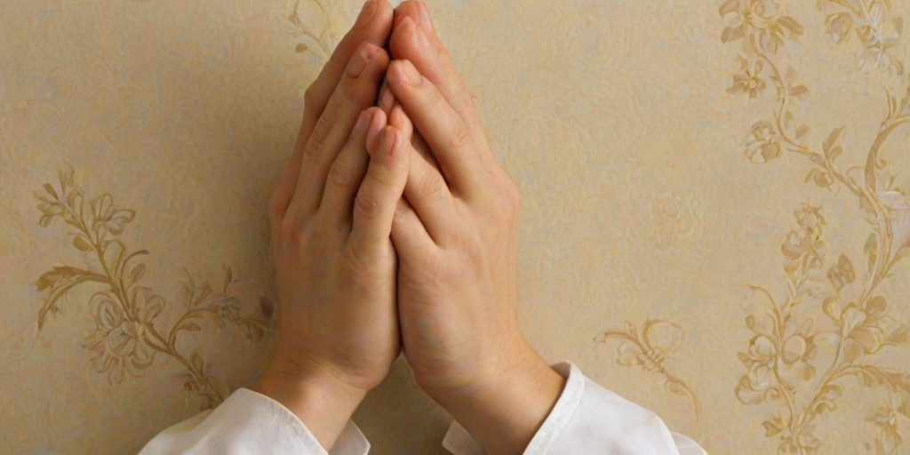 praying hands wallpaper