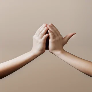 praying hands wallpaper