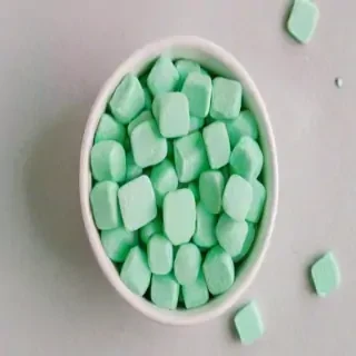 aesthetic mint green