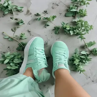mint green aesthetic