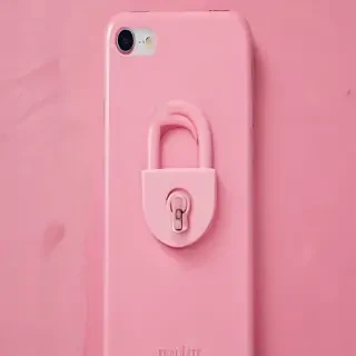 pink lock screen