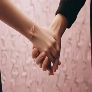 couple holding hands aesthetic