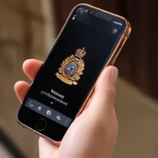 phone with hand