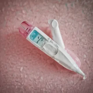 positive pregnancy test images