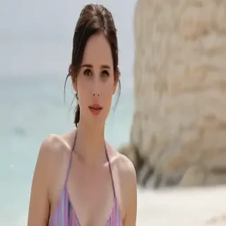 felicity jones bikini