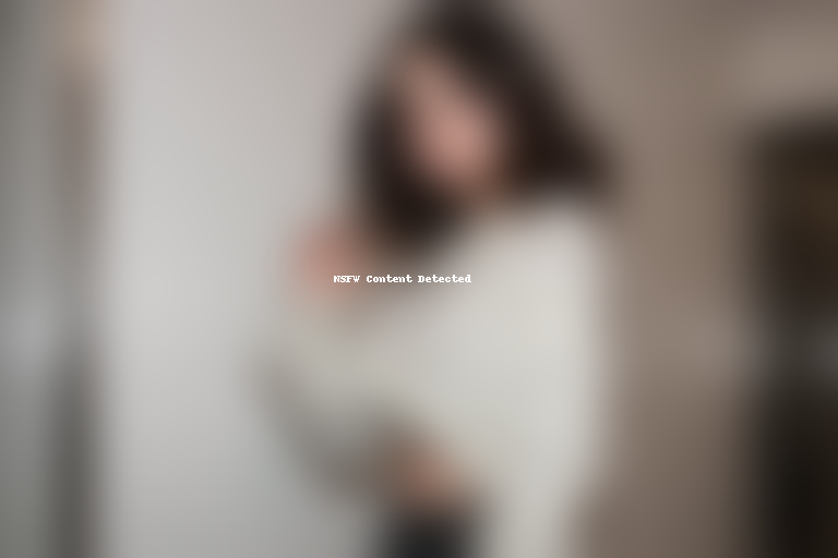selena gomez sweater only murders in the building