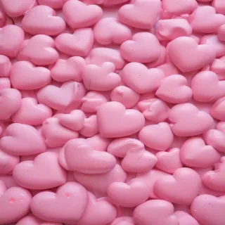 pink hearts aesthetic