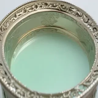 aesthetic mint green