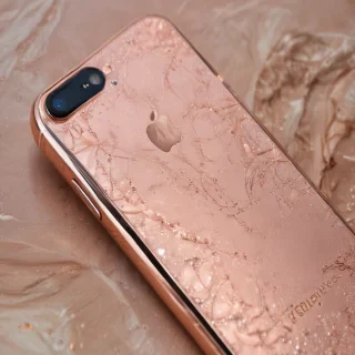rose gold iphone screensaver