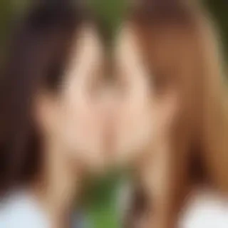 girls kissing