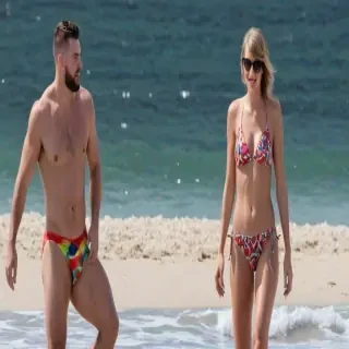 taylor swift bikini travis kelce
