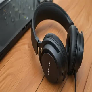 headphone pic