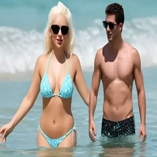 Christina Aguilera in bikini