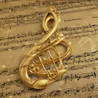 gold music notes