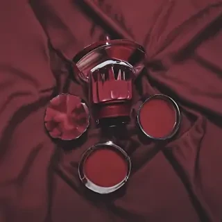 maroon aesthetic